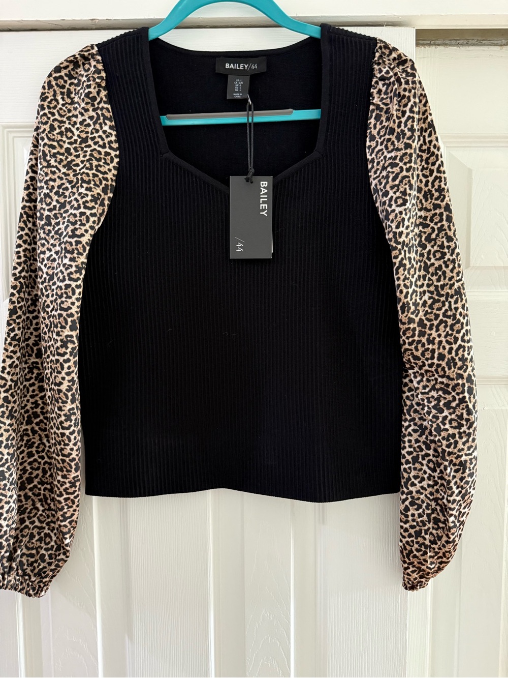 🖤 Bailey 44 Black Top with Animal Print Sleeves 🖤